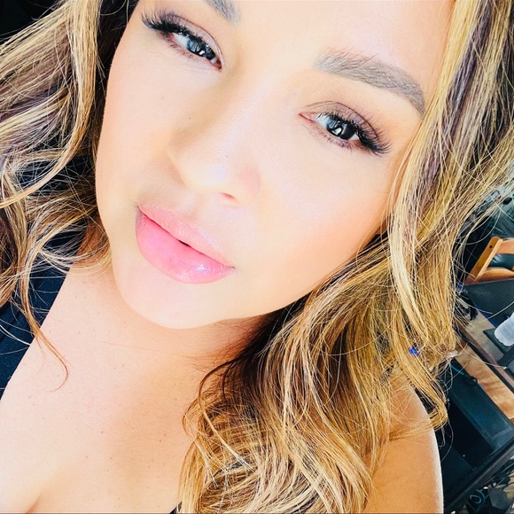 Meet your Posher, Eva - Picture 1 of 1